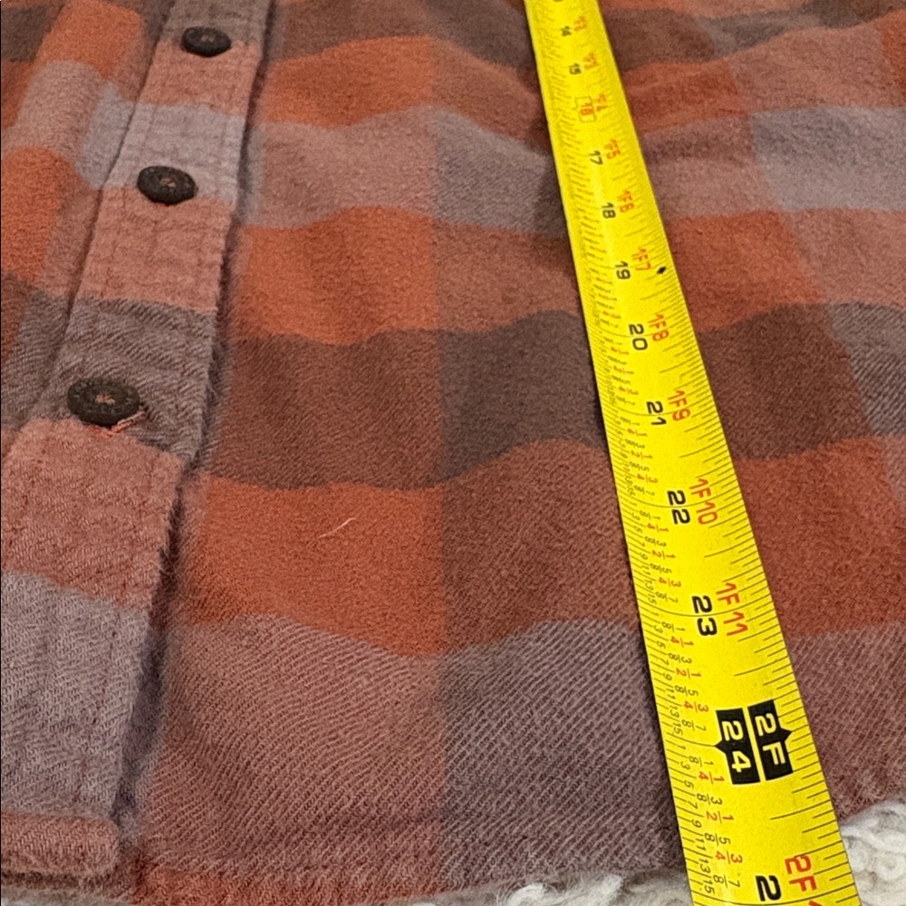 PATAGONIA XS Long-Sleeved Organic Cotton Midweight Fjord Flannel in Orange/Gray - Picture 6 of 10